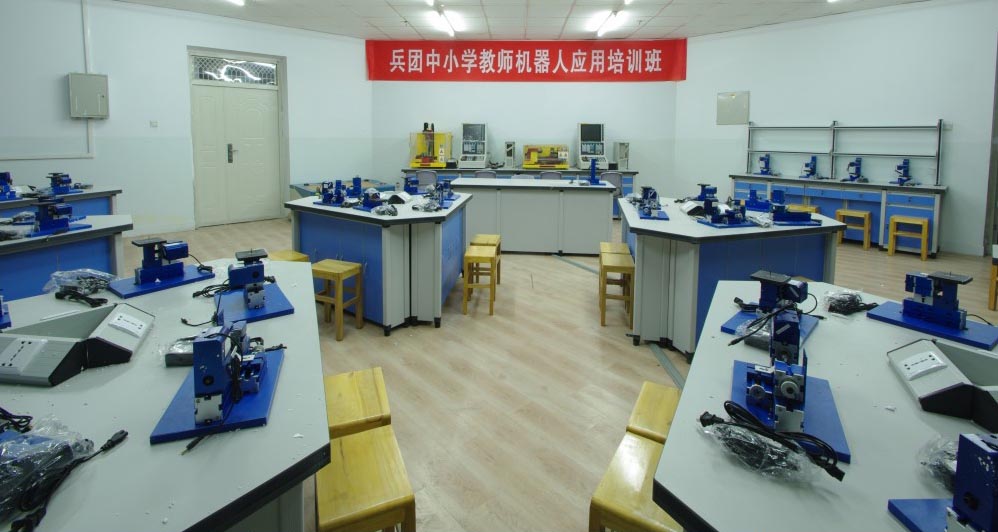 新疆師范大學(xué)通用技術(shù)實(shí)踐室案例(圖文)